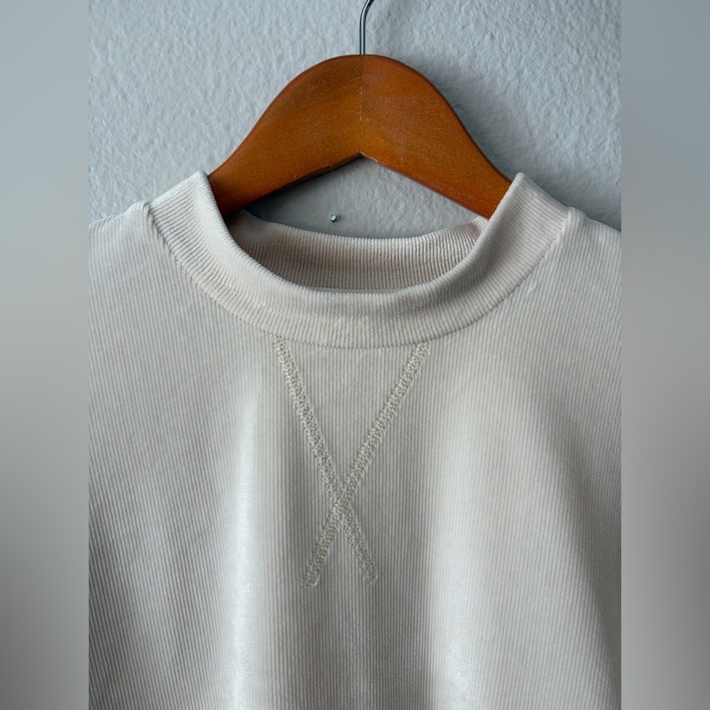 Le Lis Super Soft Cropped Ribbed Knit Crewneck Sweater Top Cream Women’s Medium - Picture 3 of 8